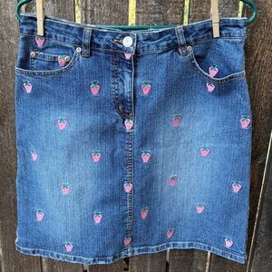 Lilly Pulitzer Strawberry Embroidery Denim Skirt In Sz 4